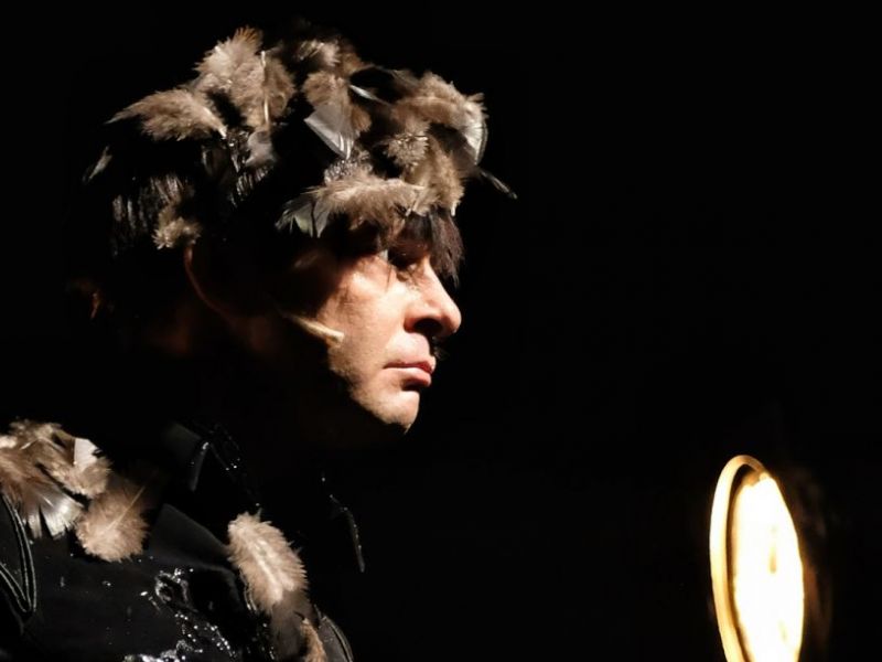 Mirco Kreibich as Hamlet in the Thalia Theater Hamburg production. Director Jette Steckel.